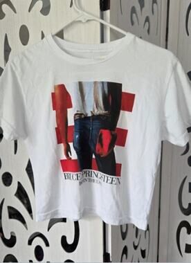Bruce Springsteen Born in the USA Crop T-Shirt NWT White Album Tracklist Size XL